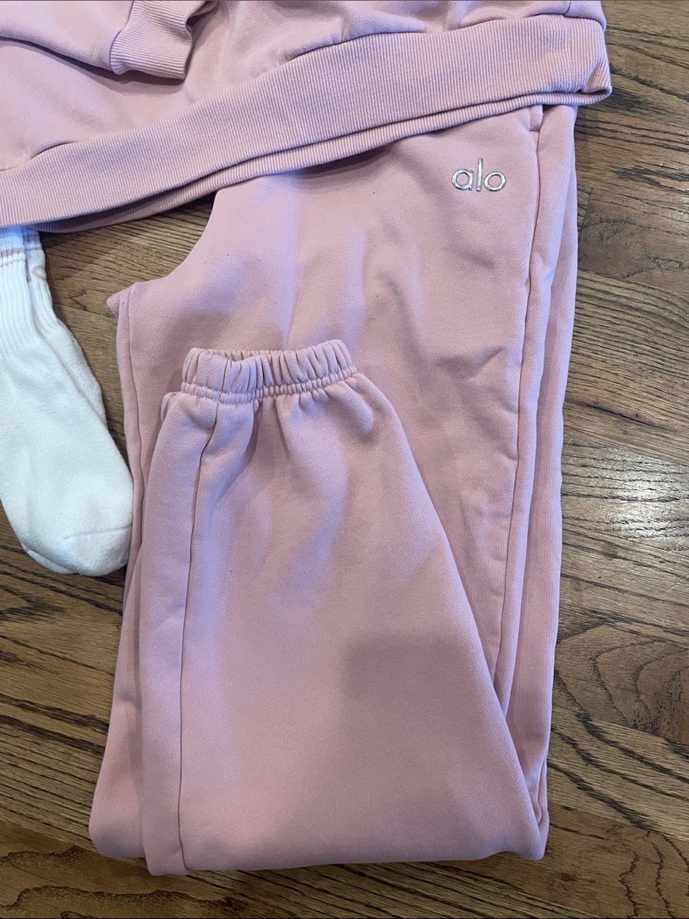 ALO Blush Pink Sweatpants, sweatshirt and sock Set - Picture 2 of 4